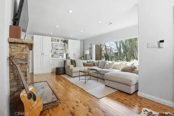 1030 N Cordova, Burbank, CA 91505