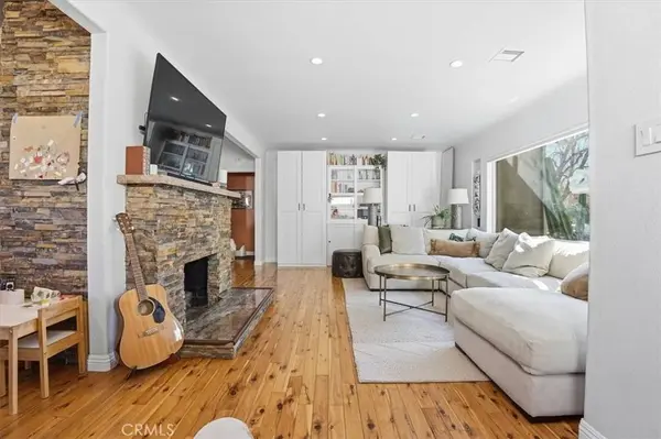 1030 N Cordova, Burbank, CA 91505