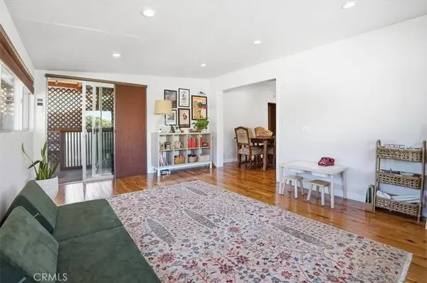 1030 N Cordova, Burbank, CA 91505