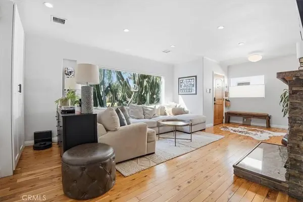 1030 N Cordova, Burbank, CA 91505