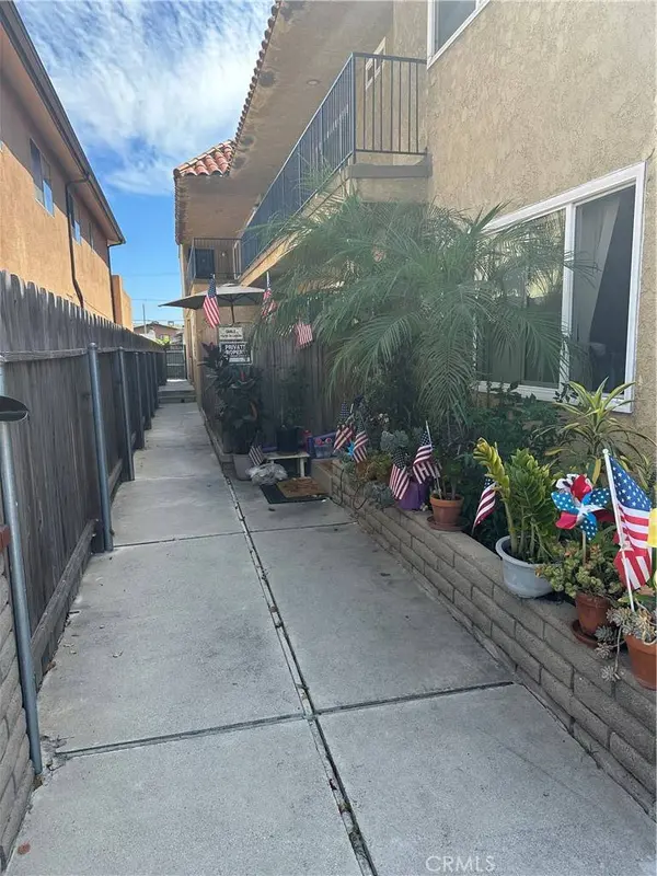 683 W 12th #2, San Pedro, CA 90015
