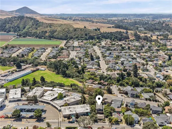 562 Crown Hill ST, Arroyo Grande, CA 93420