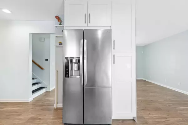 2008 Lenora Dr, West Bend, WI 53090