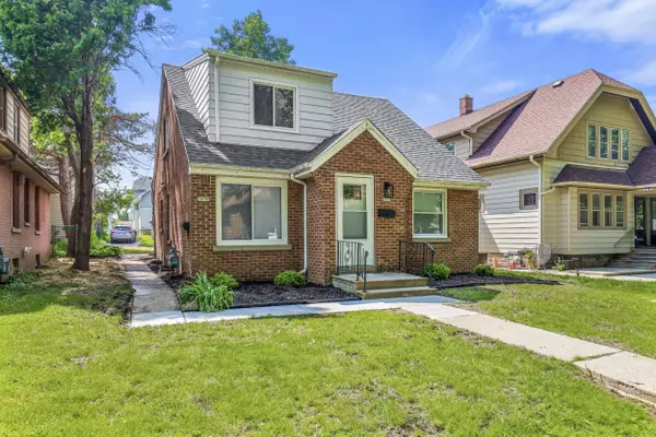 2919 N 54th St, Milwaukee, WI 53210