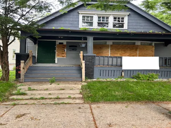 3252 N 11th St, Milwaukee, WI 53206