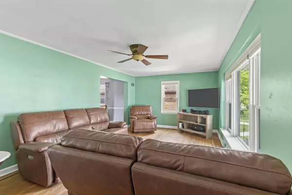 2879 S 44th St, Milwaukee, WI 53219