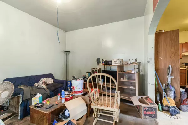 532 N 26th St, Milwaukee, WI 53233