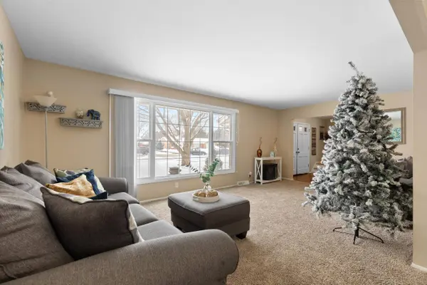 9262 N 60th St, Brown Deer, WI 53223