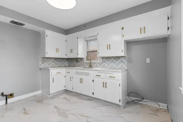 3739 N 58th Blvd, Milwaukee, WI 53216