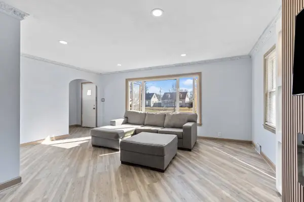 3739 N 58th Blvd, Milwaukee, WI 53216