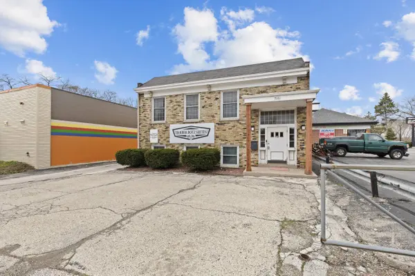 7161 N 43rd St, Milwaukee, WI 53209