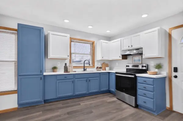 4230 N 45th Pl, Milwaukee, WI 53216-1410