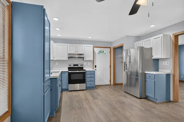 4230 N 45th Pl, Milwaukee, WI 53216-1410