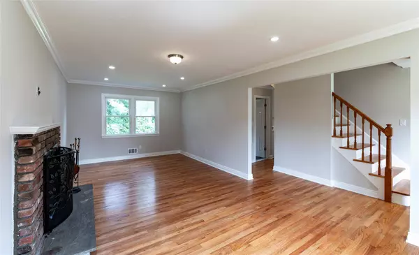 2 Jean LN, New City, NY 10956