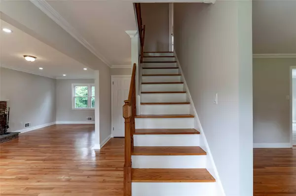 2 Jean LN, New City, NY 10956