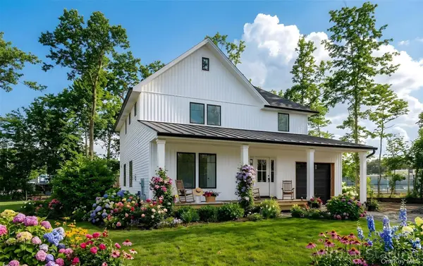 352 Holt DR, Pearl River, NY 10965