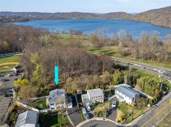 148 Lake RD, Valley Cottage, NY 10989