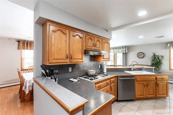 148 Lake RD, Valley Cottage, NY 10989