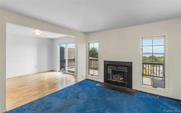 33 Village Gate WAY #33, Nyack, NY 10960