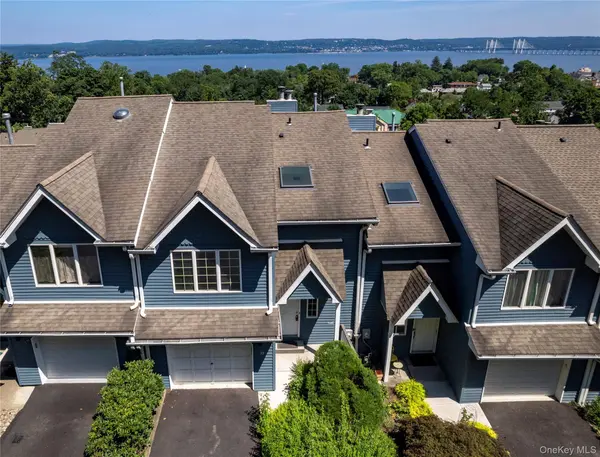 33 Village Gate WAY #33