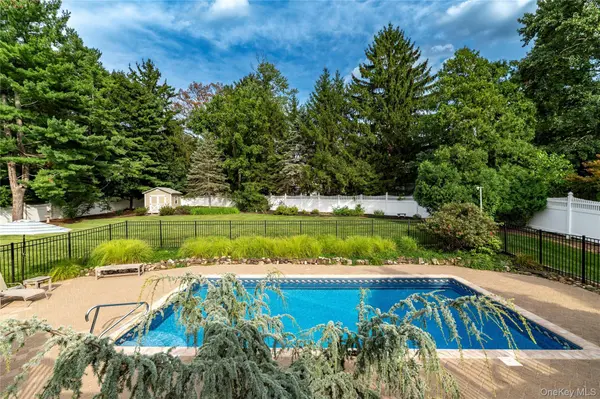 619 Russet RD, Valley Cottage, NY 10989
