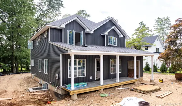 354 Holt DR