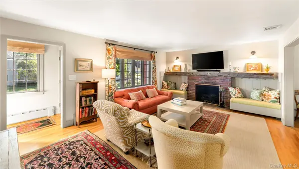 214 Foss DR, Nyack, NY 10960
