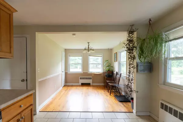 180 Lake Avenue, Bristol, CT 06010