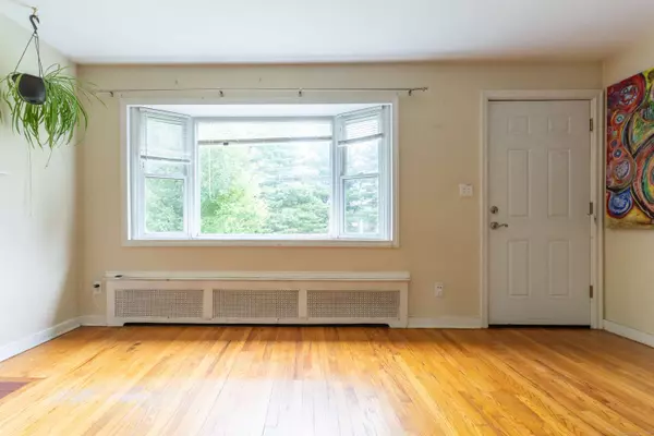 180 Lake Avenue, Bristol, CT 06010