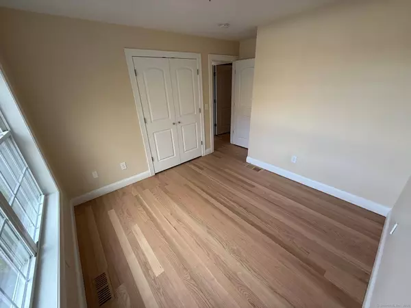 75 Sturbridge Court, Bristol, CT 06010