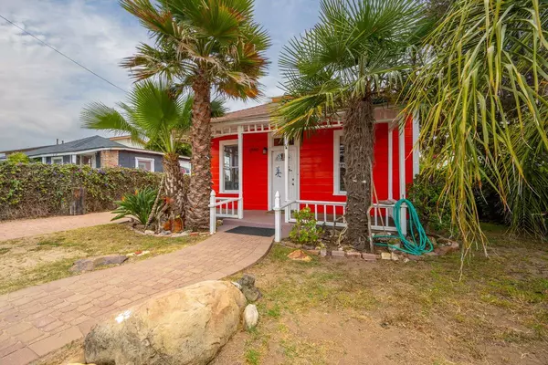 1780 Paso Robles St, Oceano, CA 93445-9358