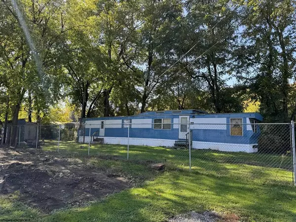 Fixer-Upper in Prime Granville Location: A Hidden Gem with Endless Potential Close to Morgantown WV,Call the Calkins Real Estate 