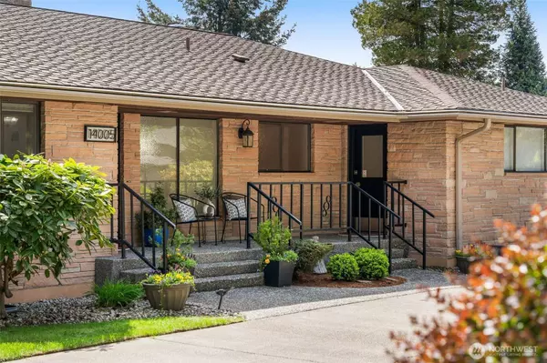 14005 SE 243rd ST, Kent, WA 98042