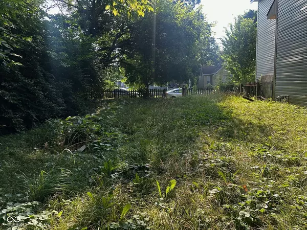 562 N Tremont ST, Indianapolis, IN 46222