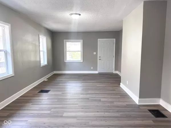 2921 E Brookside AVE, Indianapolis, IN 46218