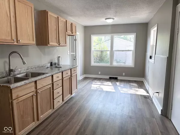 2921 E Brookside AVE, Indianapolis, IN 46218