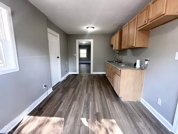 2921 E Brookside AVE, Indianapolis, IN 46218