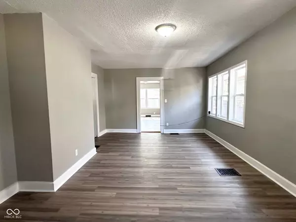 2921 E Brookside AVE, Indianapolis, IN 46218