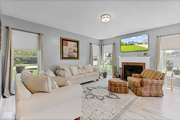 10408 Hammersley DR, Fishers, IN 46040