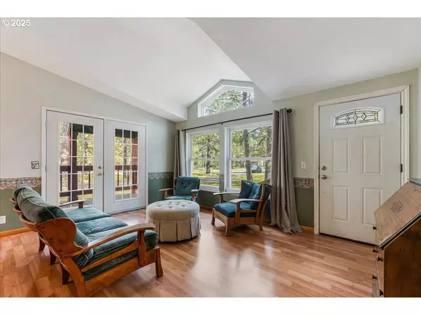 14674 BLUEGRASS LOOP, Sisters, OR 97759