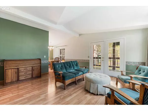 14674 BLUEGRASS LOOP, Sisters, OR 97759