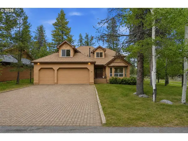18004 TAN OAK LN, Bend, OR 97707