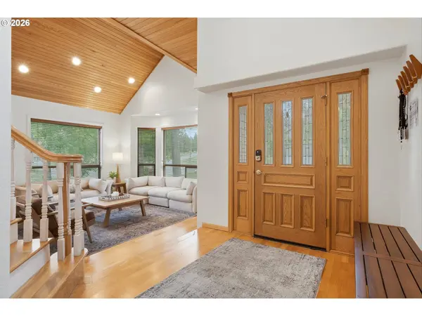 18004 TAN OAK LN, Bend, OR 97707