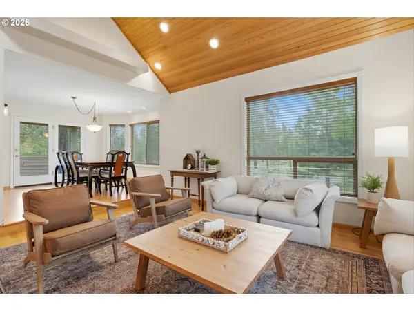 18004 TAN OAK LN, Bend, OR 97707