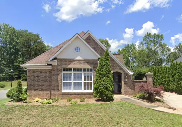 807 White Magnolia Dr Inman