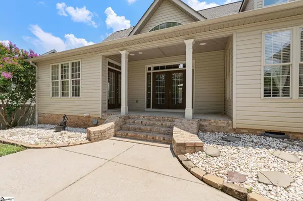 309 Whisper Walk Way, Fountain Inn, SC 29644