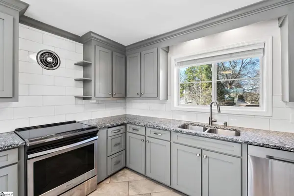 1801 Pleasantburg Drive, Greenville, SC 29609