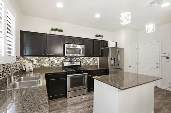 Henderson, NV 89011-0934,952 Via Gandalfi