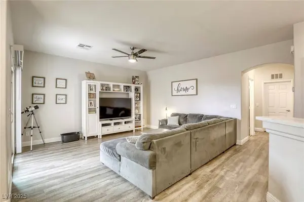 9535 Vega Carpio AVE, Las Vegas, NV 89178