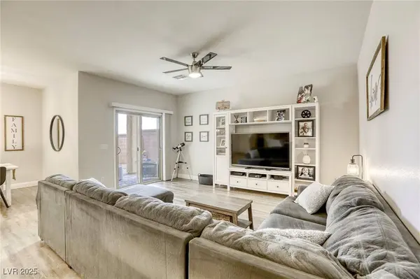 9535 Vega Carpio AVE, Las Vegas, NV 89178